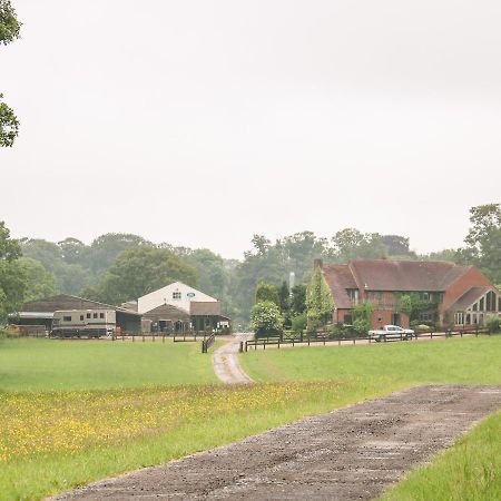 The Lazy Mare By The Water Villa Rugeley Exterior foto