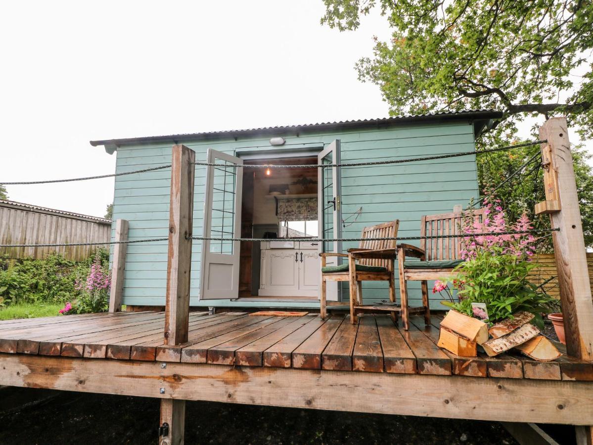 The Lazy Mare By The Water Villa Rugeley Exterior foto